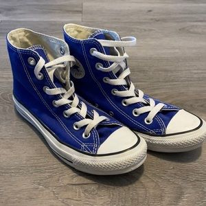 Blue converses
